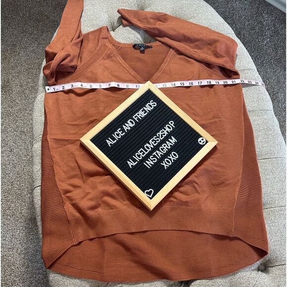 Cyrus V Neck Sweater - Picture 8 of 9